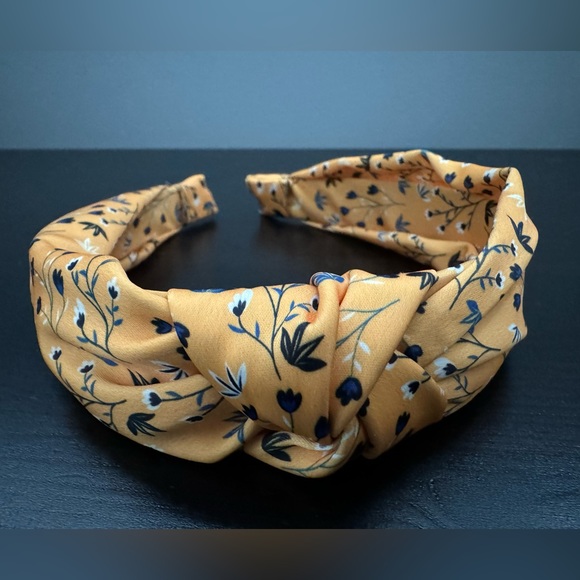 Bundle of two Satin Headbands - Picture 3 of 5